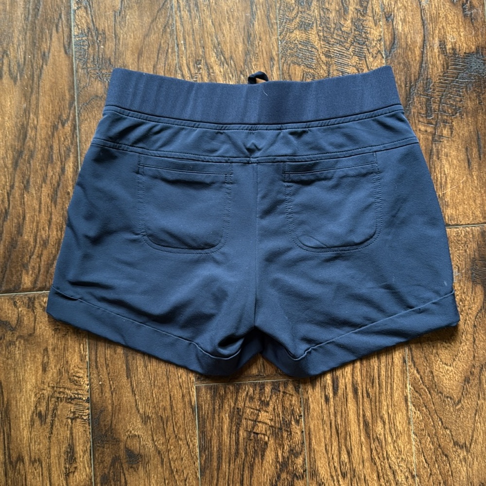 Women’s Athleta navy blue shirt, size 2 - Picture 9 of 10